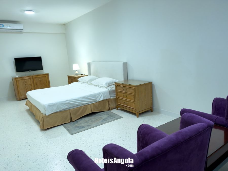 Hotel Ritz Sumbe - Image 2